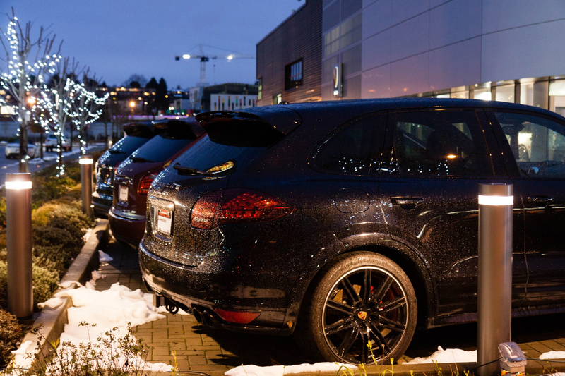 Illustration for article titled Pics from the Curbside: More Dealerships at Night in December 2016
